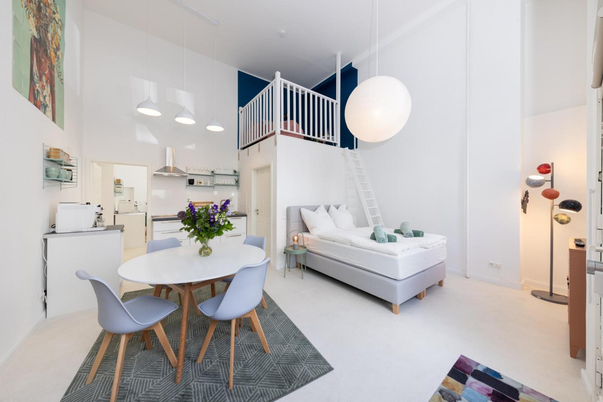 Great 2-Room Loft With 2 Bathrooms And 2 Kitchen Берлин Екстериор снимка